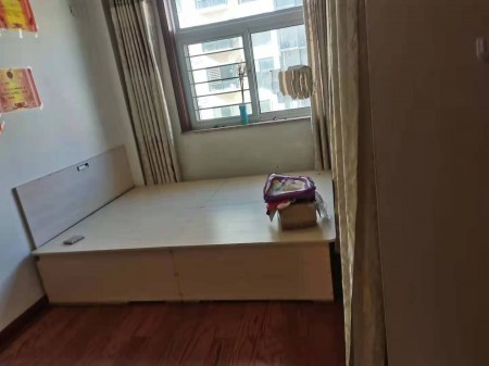 弘盛现代城精装二楼，带车库