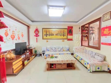 东关片，文化小区精 装三室两室朝阳经典户型4楼，带小房现急售54.8万